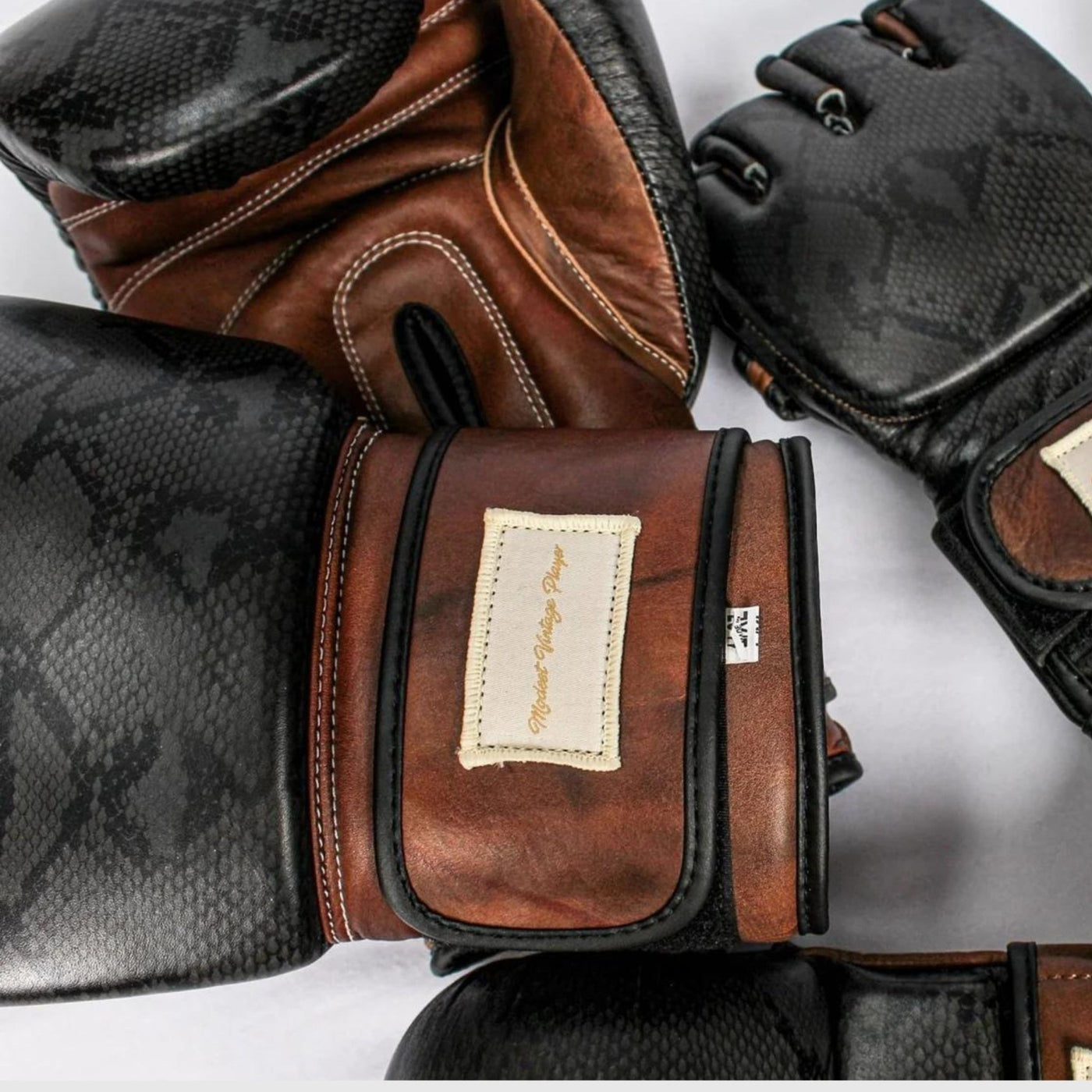 Python Boxing Designer Snake Skin Leather Boxing Gloves Vintage Style Handmade ...