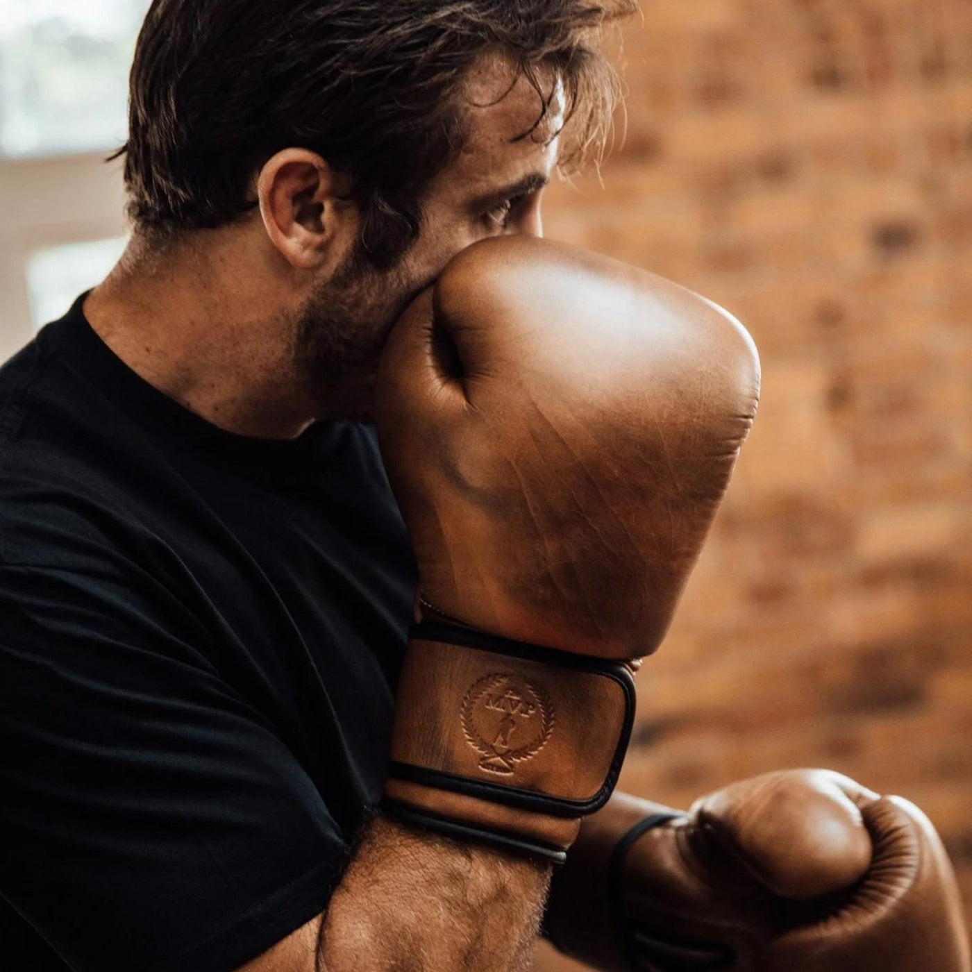 Vintage leather boxing gloves 2025