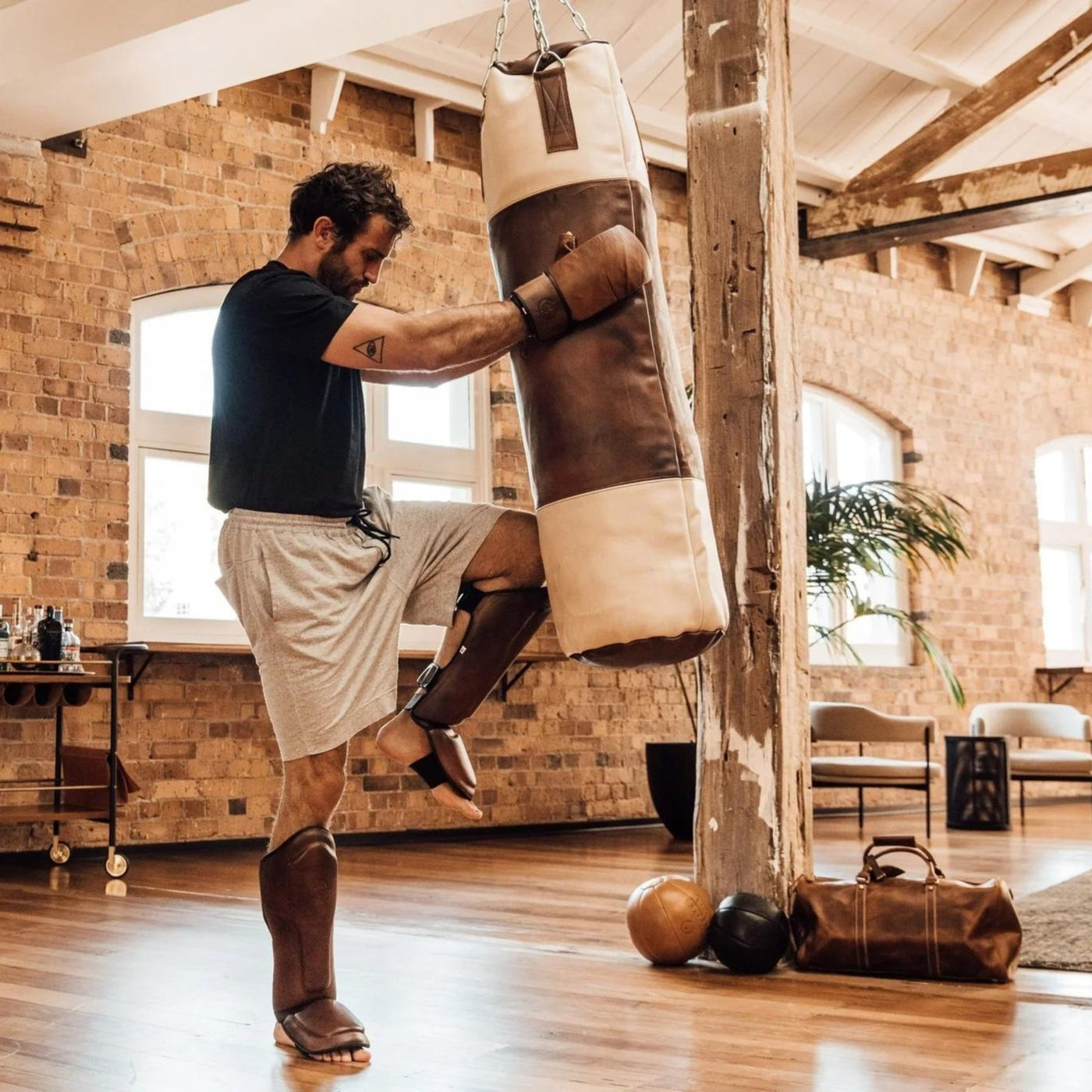 RETRO Cream / Brown Leather Heavy Punching Bag (un-filled) - MODEST VINTAGE PLAYER LTD